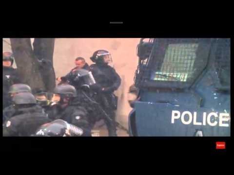 Arrestohet Albin Kurti. Kurti u prangos në selinë e Vetëvendosjes- Ora News- Lajmi i fundit-