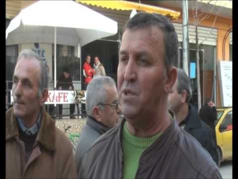 PROTESTOJNE TREGETARET NE KAVAJE KUNDER RRITJES SE TARIFAVE TE TREGETIMIT LAJM