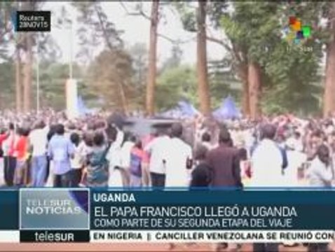 Papa Francisco visita santuarios anglicano y católico en Uganda.