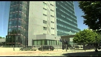 DEKORIMI NGA NISHANI, PACOLLI BASHKON POLITIKËN