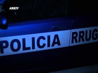 PENGMARRJE NE TIRANE POLICIA SHPETON PAS 30 MINUTAVE 27 VJEÇAREN PRANGA KOSOVARIT LAJM