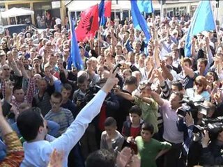 Descargar video: LULZIM BASHA PREZANTON KANDIDATET E PARTISE DEMOKRATIKE NE BULQIZE DHE DIBER LAJM