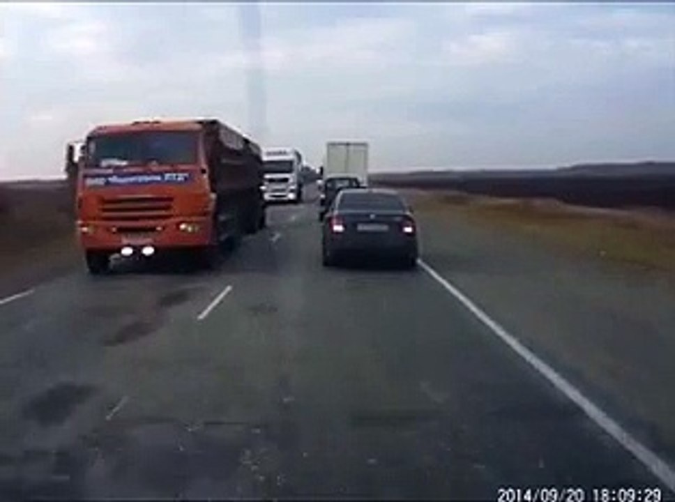 Overtake or not? Violent car crash