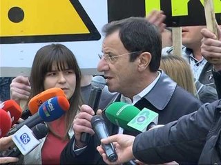 PARTIA DEMOKRATIKE VIJON PROTESTAT DUKE KERKUAR DOREHEQJEN E ILIR METES LAJM