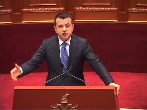 PARLAMENTI MIRATON ME VOTAT E MAZHORANCES LIGJIN PER SHERBIMIN E JASHTEM LAJM