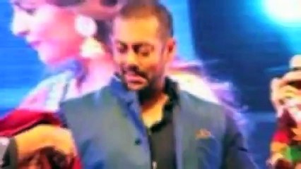 Salman Khan And Sonam Kapoor Perform Garba In Ahmedabad