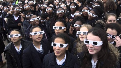 EKLIPSI I DIELLIT OFRON SPEKTAKEL