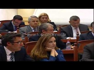 Download Video: Mazhoranca voton për arrestimin e deputetëve Doshi dhe Frroku - Top Channel Albania - News - Lajme