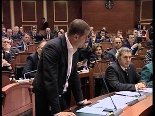 DEPUTETI FRROKU MOHON AKUZAT E PROKURORISE, I QUAN DENIGRUESE DHE ABSURDE LAJM