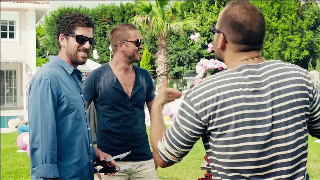 Romantik Komedi 2 "Bekarlığa Veda" - Fragman