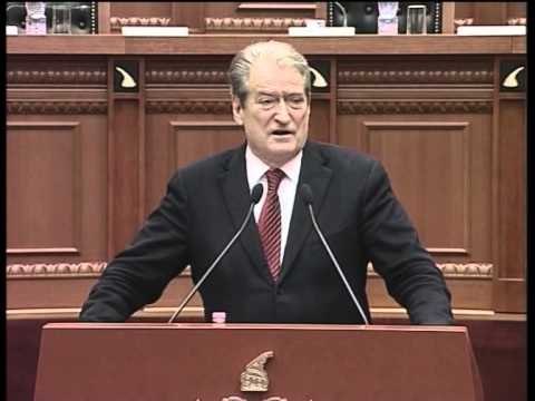 BERISHA NE PARLAMENT PROPOZON AMNISTI PER FATURAT E PASHLYERA TE ENERGJISE LAJM