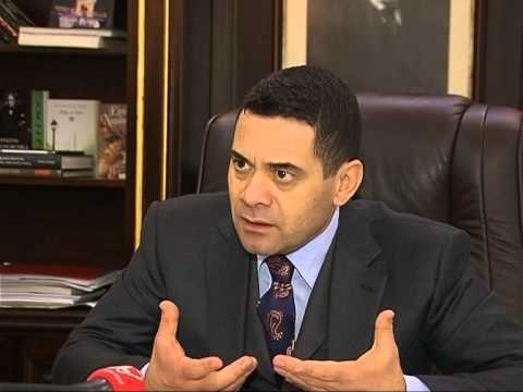 LIGJI I RI PER TURIZMIN,MINISTRI I EKONOMISE AHMETAJ PREMTON DISIPLINIM TE TREGUT LAJM