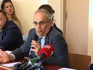 FORUMI PER LIRI AKADEMIKE FIRMOS PETICIONIN KUNDER PROJEKTLIGJIT PER ARSIMIN E LARTE LAJM