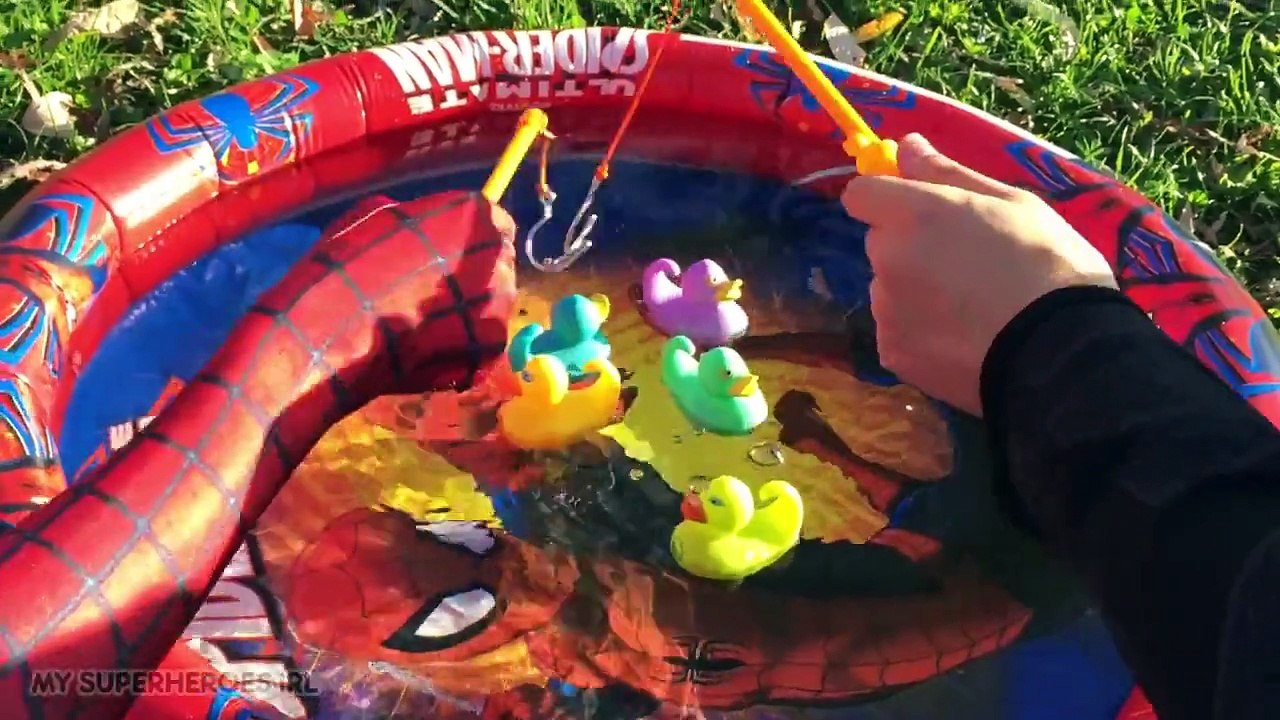 Spiderman vs Venom Jacuzzi Bath Time - Superhero Movie BathTime in Real Life