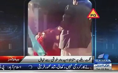 How N League Ticket Holder Enjoying With Dancers