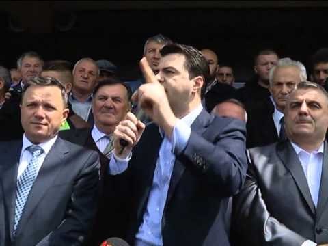 BASHA PREZANTON ZEF HILEN NE VAUN E DEJES DHE AKUZON METEN E RAMEN PER EKSODIN LAJM