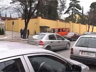 AMBASADA E SHBA MBESHTET BYRONE E HETIMIT, “ESHTE ORGAN I DOMOSDOSHEM LIGJZBATUES” LAJM