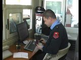 POLICIA VIJON TE KTHEJE QYTETARET NE PIKAT KUFITARE NGA FRIKA E AZILANTEVE LAJM