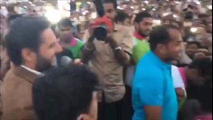 Shahid Afridi Meeting Fans in DUBAi
