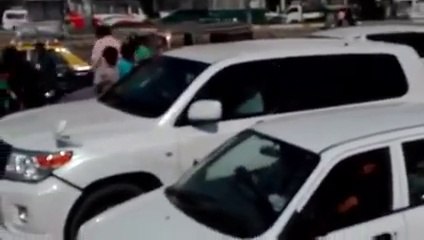 IK's car stopped at a traffic signal. Say NO to VIP culture!