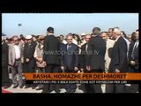 Basha, homazhe te Varrezat e Dëshmorëve - Top Channel Albania - News - Lajme