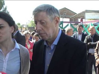 AMBASADORI ITALIAN GAIANI MERR PJESE NE INAUGURIMIN E NJE QENDRE SOCIALE NE BURRE LAJM