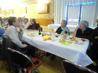 MOV05855 n 2 petites histoires au cours de l'A G