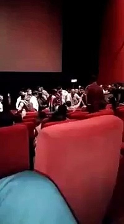 Nazi Raj Established in India. Muslim family Abused, Harassed & forced to leave theatre for not standing during 'Vanday