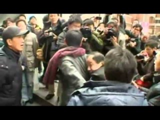PROTESTA EDHE NE KINE KINEZET TE FRYMEZUAR NGA REVOLUCIONET E FUNDIT LAJM