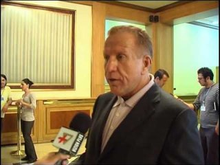 KANDIDATI PACOLLI SHTYPI ZVICERAN E CILESON SI KALIN E TROJES SE RUSISE LAJM