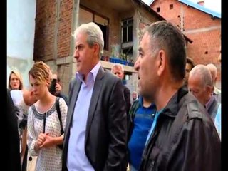 DEPUTETET E BDI PRITEN ME KRITIKA NE KUMANOVE,ALI AHMETI TAKOHET ME 6 AMBASADORE LAJM