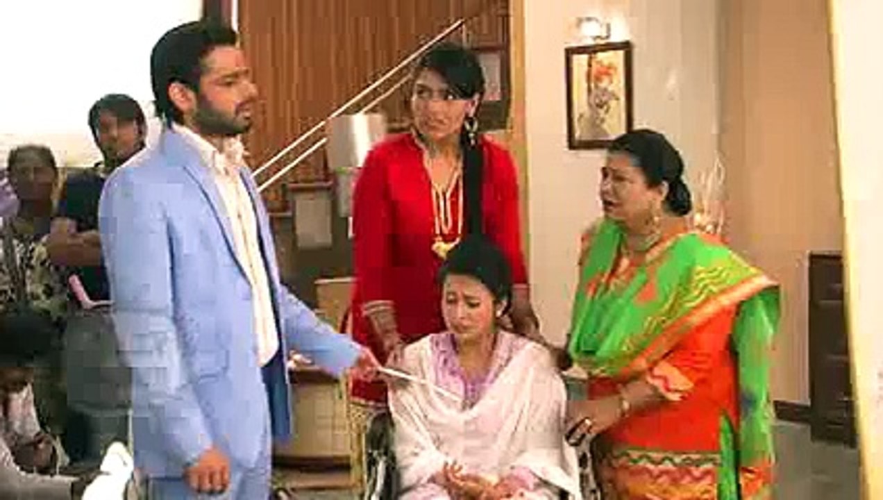 Raman ki Property paane ke liye Simi ne Phasaya Ishita ko Apni Jaal mein 29th november 2015 Yeh Hai Mohabbatein