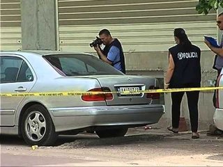 GRANATE NE GOMEN E MAKINES,POLICIA ÇAKTIVIZON MJETIN SHPERTHYES NE TIRANE LAJM