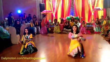 Young Girls Wedding Dance " Jhoom Barabar Jhoom" HD