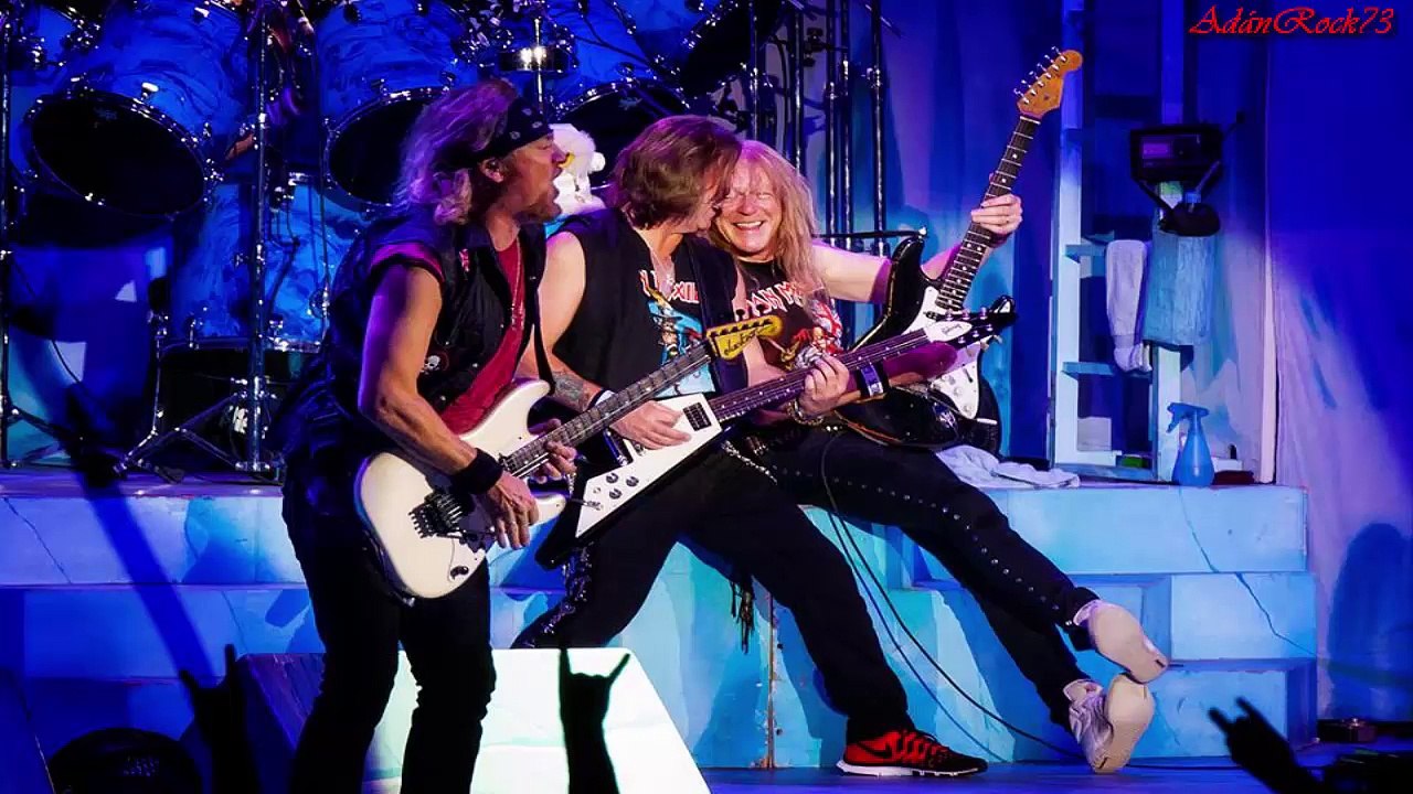 Iron Maiden - Smoke On The Water (Live In Tokyo 1982)