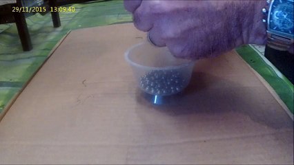 Démonstration accroche billes aimanté