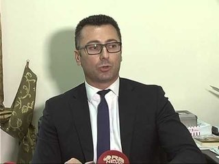 SKANDALI NE PORTIN E VLORES,AUTORITETET LENE NE DET QINDRA PASAGJERE TE TRAGETIT LAJM