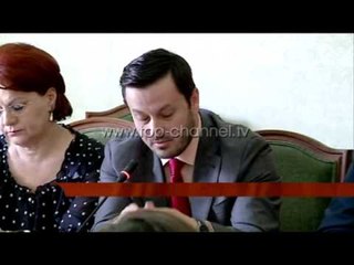 Ligji për arsimin parauniversitar - Top Channel Albania - News - Lajme