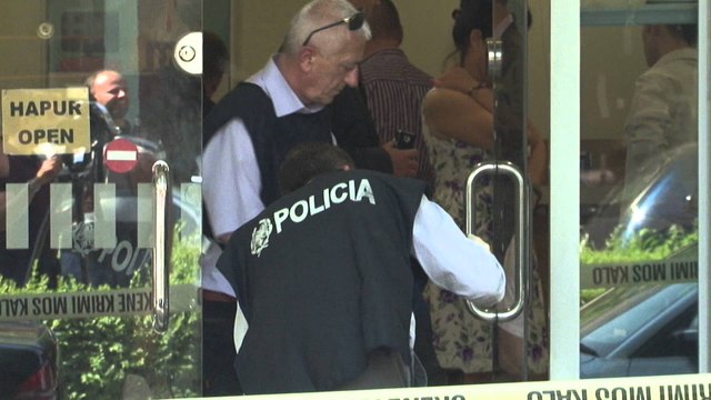 GRABITET BANKA NE RRUGEN E KAVAJES