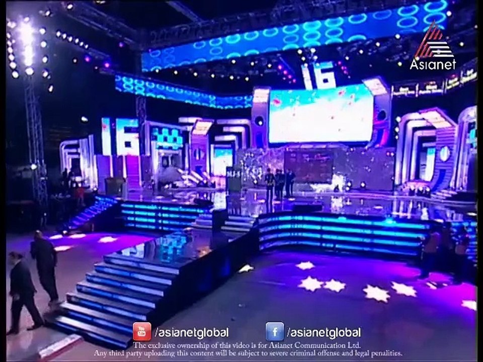 MJ5 Special Performance for Shahrukh Khan at Asianet Film Awards 2014 - YouTube