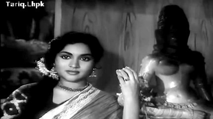 Manzil wohi hai pyar Ki rahi badal gye sapno ki mehfil mein hum tum niye=1957