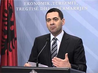 BANKA BOTERORE 1 2 MILIARD USD HUA SHQIPERISE,AHMETAJ “MBESHTETJE PER QEVERINE” LAJM