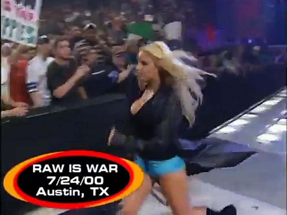 Trish Stratus vs Lita- show