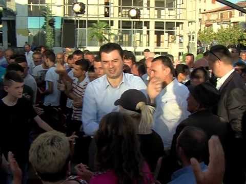 KREU I PD BASHA AKUZON QEVERINE SE KA RRITUR TAKSAT DHE ÇMIMIN E ENERGJISE ELEKTRIKE LAJM