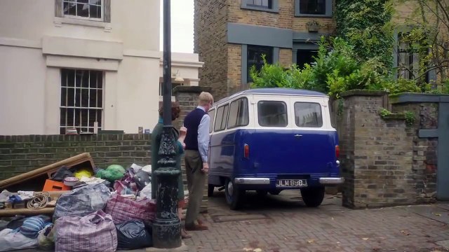 The Lady in the Van Movie CLIP - Move in Day (2015) - Maggie Smith, Alex Jennings Movie HD