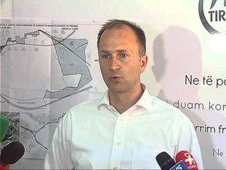 GJERGJ BOJAXHI I PERGJIGJET VELIAJT, “PO FYEN 14 MIJE QYTETARET QE ME MBESHTESIN” LAJM