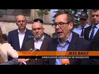 Kumanovë, Jess Baily viziton banorët - Top Channel Albania - News - Lajme