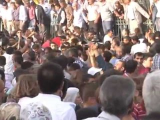 SHPERTHIME BOMBASH NE MITINGJET E FUNDIT ELEKTORALE NE TURQI VRITEN DISA KURDE LAJM