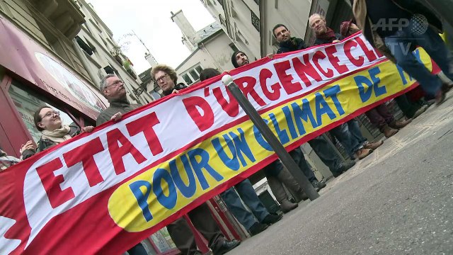 Une chaîne humaine pour dénoncer l'état d'urgence climatique