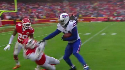 Bills Sammy Watkins brings down 33-yard pass